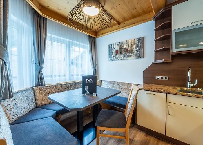 Отель Alpinstyle 4*